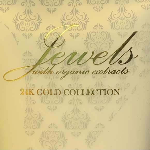 SALE!!! Nail and cuticle care buff kit. 5 - Picture 4 of 12